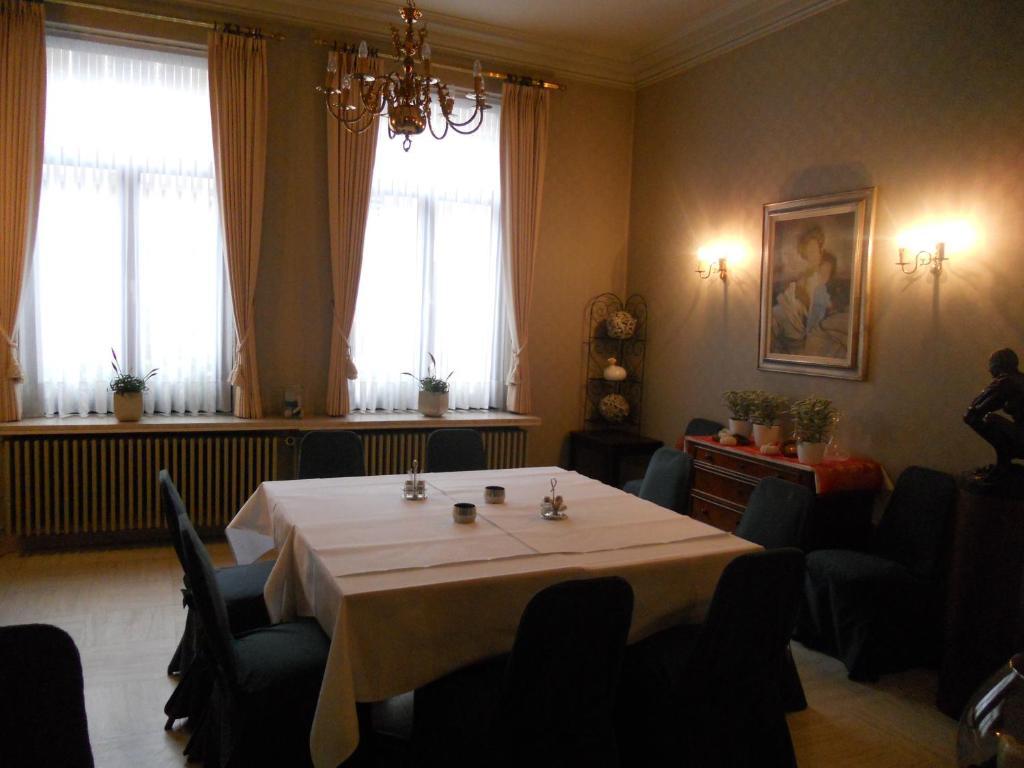 Hotel Ten Putte Gistel Extérieur photo
