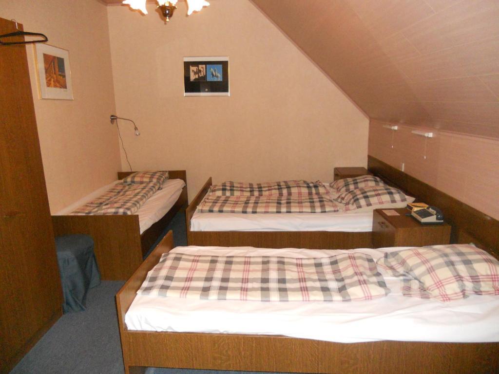 Hotel Ten Putte Gistel Chambre photo